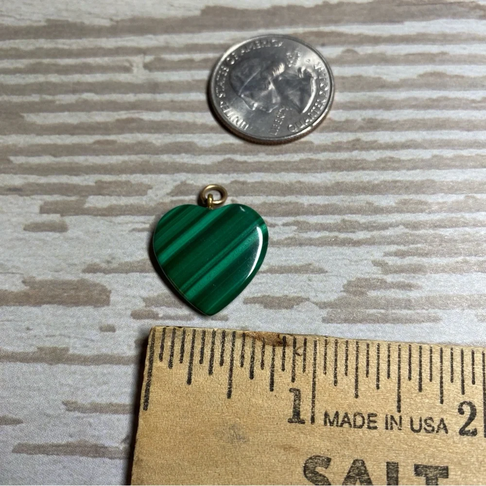 Vintage green malachite heart pendant - Picture 3 of 3